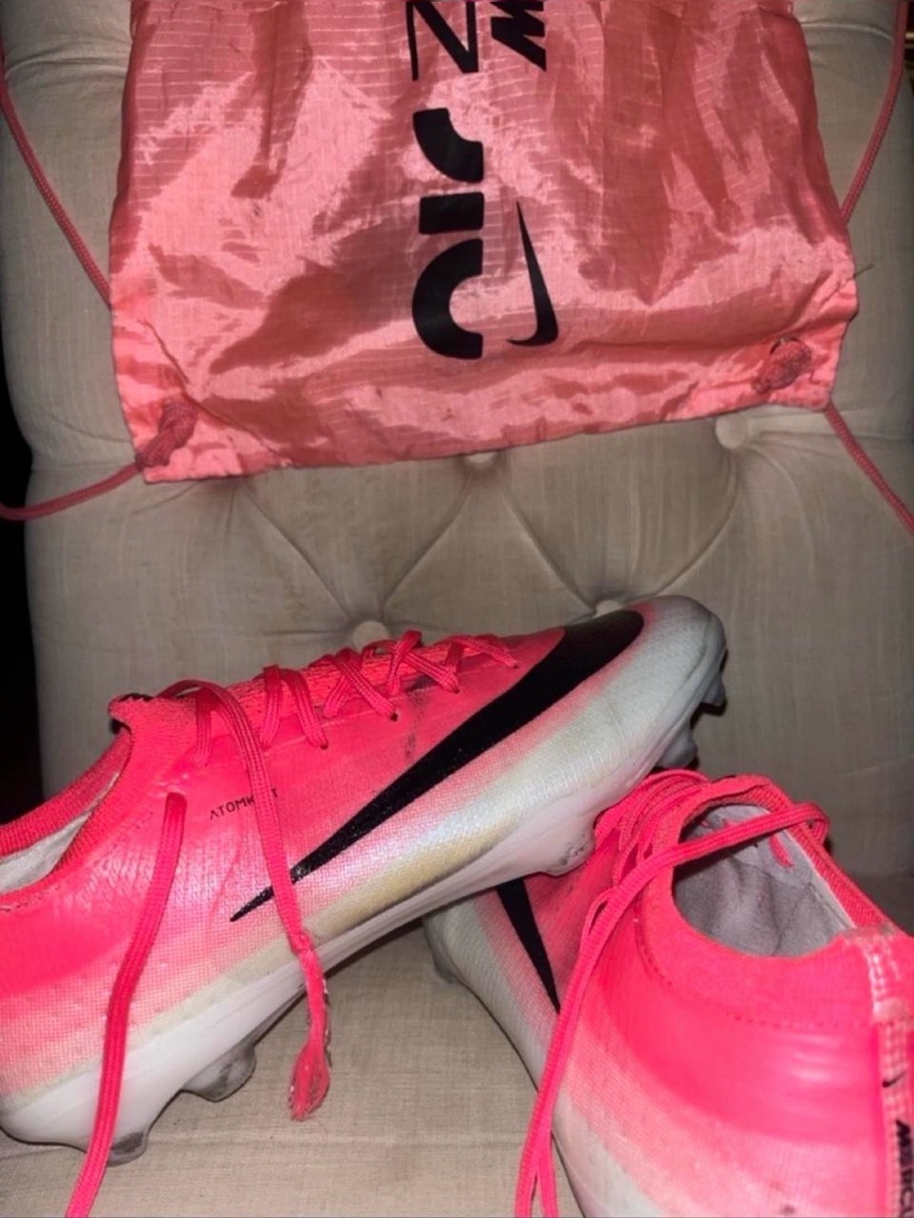 Nike men World Cup Soccer Cleats - elite Vapor FG (Pink/White)